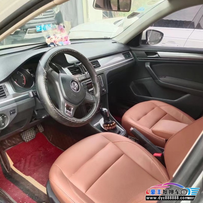 17年大众宝来轿车抵押车出售