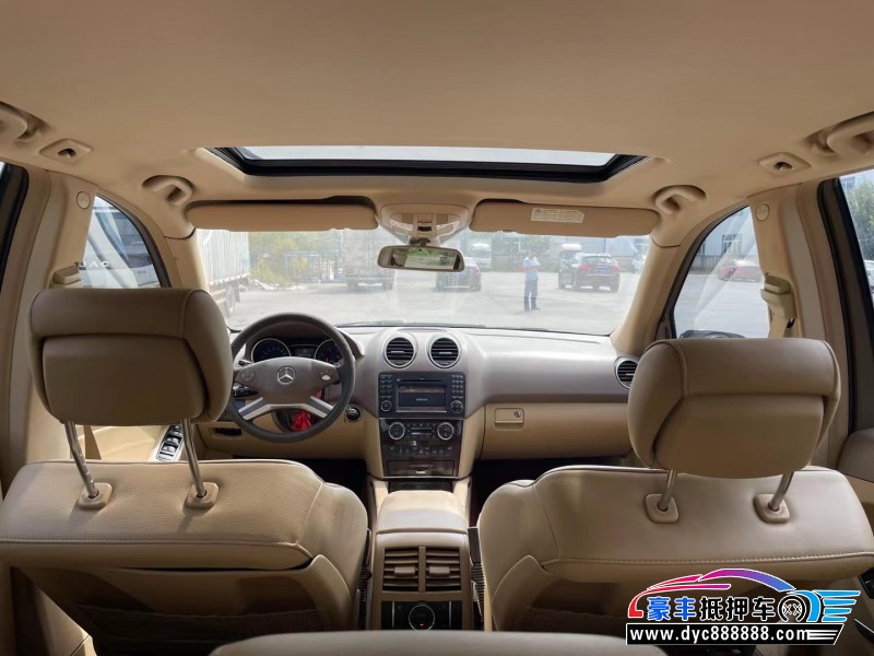 10年奔驰MLSUV抵押车出售