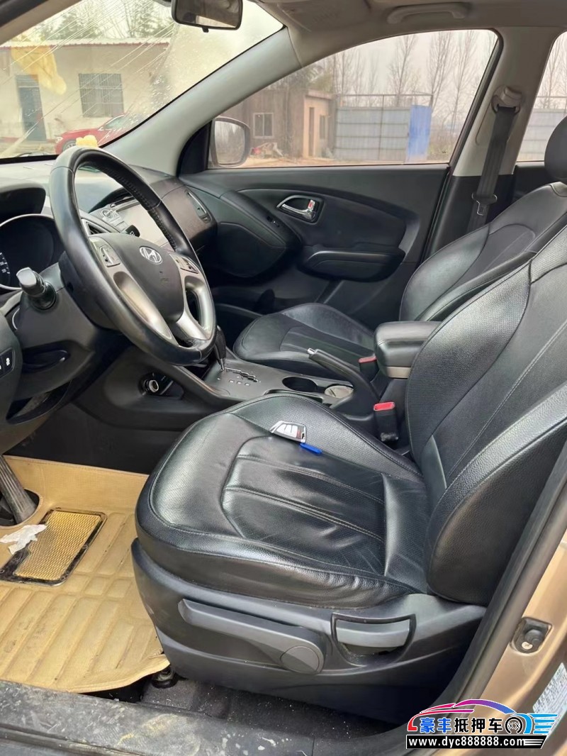 15年现代ix35SUV抵押车出售