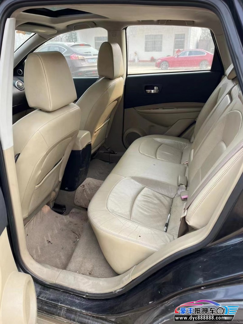 11年日产逍客SUV抵押车出售