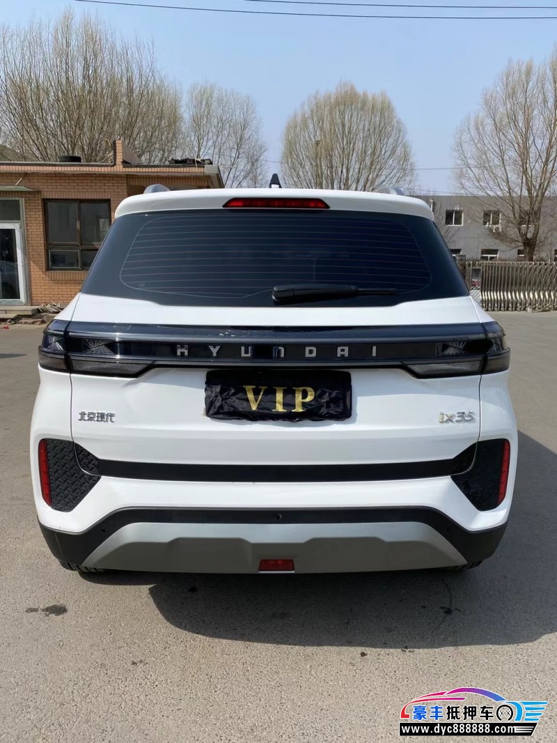 22年现代ix35轿车抵押车出售