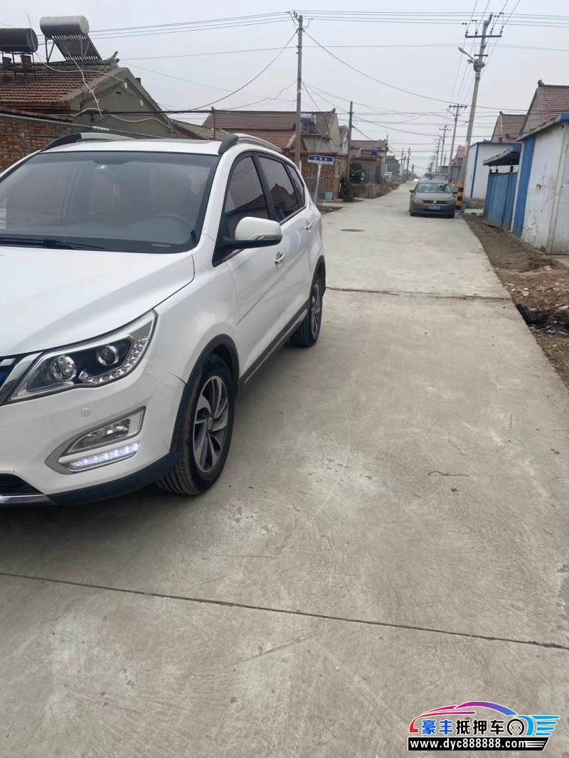 16年宝骏560SUV抵押车出售