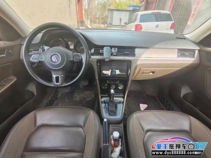 15年大众宝来轿车抵押车出售