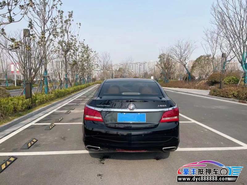 15年别克君越轿车抵押车出售