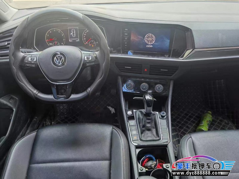 20年大众速腾轿车抵押车出售