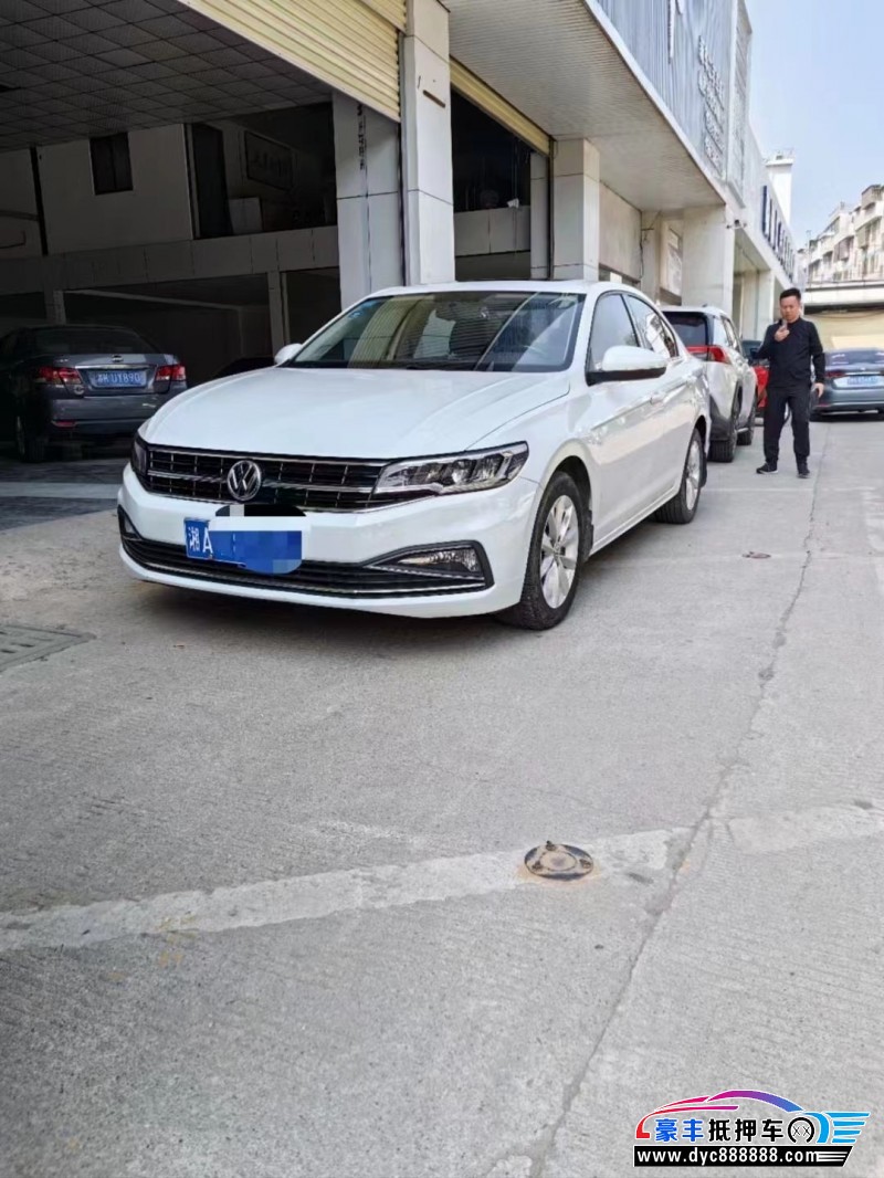 18年大众宝来轿车抵押车出售