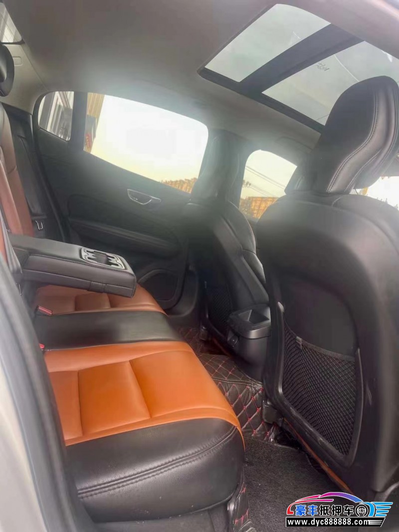 20年沃尔沃S60L轿车抵押车出售