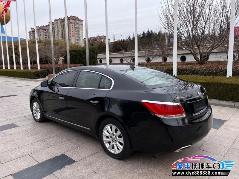 10年别克君越轿车抵押车出售