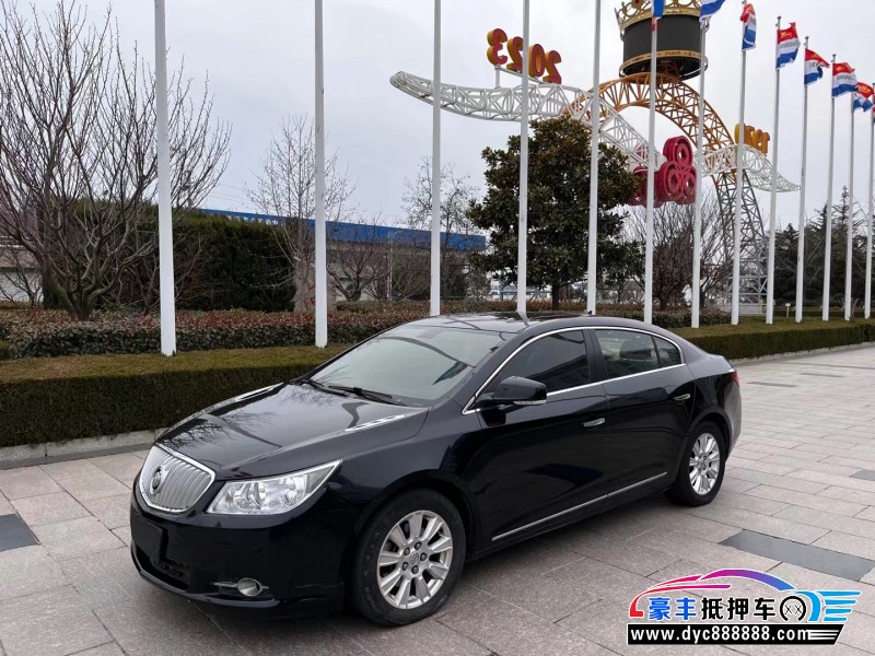 10年别克君越轿车抵押车出售