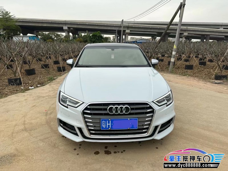 18年奥迪A3轿车抵押车出售