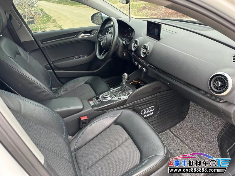 18年奥迪A3轿车抵押车出售