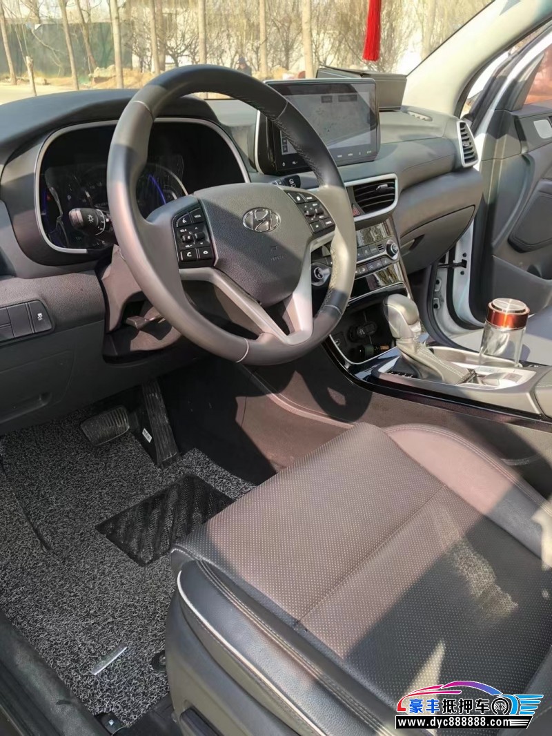 19年现代途胜轿车抵押车出售