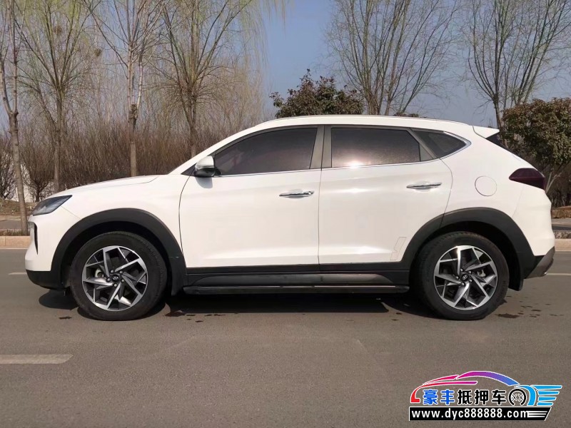 19年现代途胜轿车抵押车出售