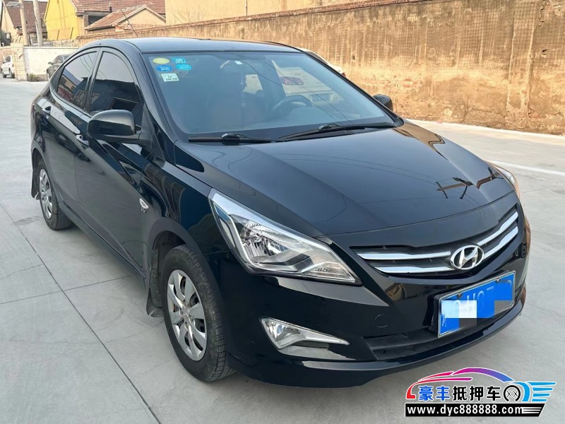 14年现代瑞纳轿车抵押车出售