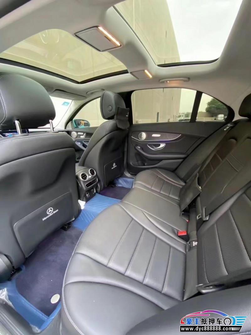 20年奔驰C轿车抵押车出售