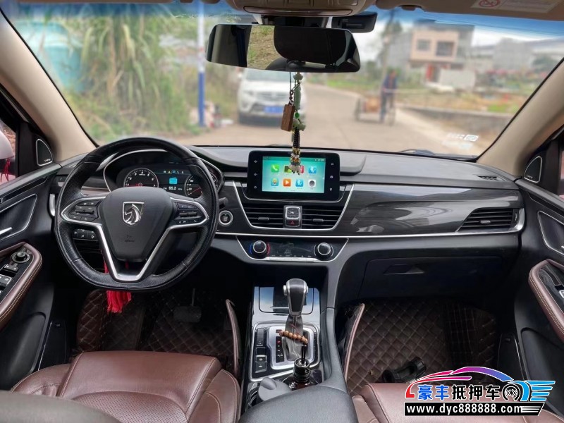 18年宝骏560轿车抵押车出售