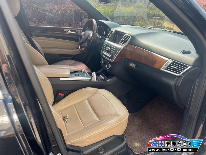 12年奔驰MLSUV抵押车出售