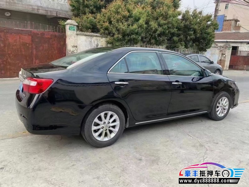 13年丰田凯美瑞轿车抵押车出售