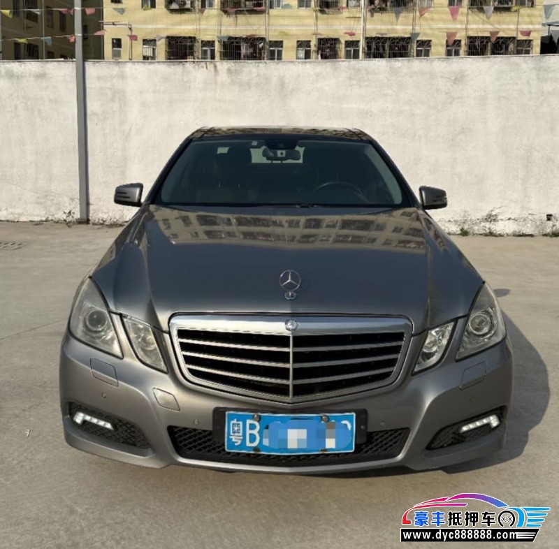 11年奔驰E级轿车抵押车出售