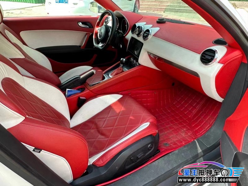 12年奥迪TT轿车抵押车出售