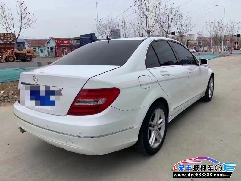 13年奔驰C轿车抵押车出售