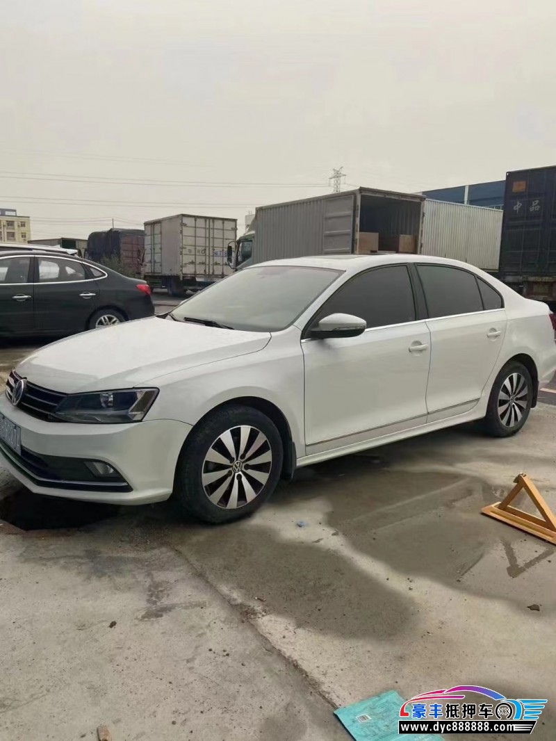 17年大众速腾轿车抵押车出售