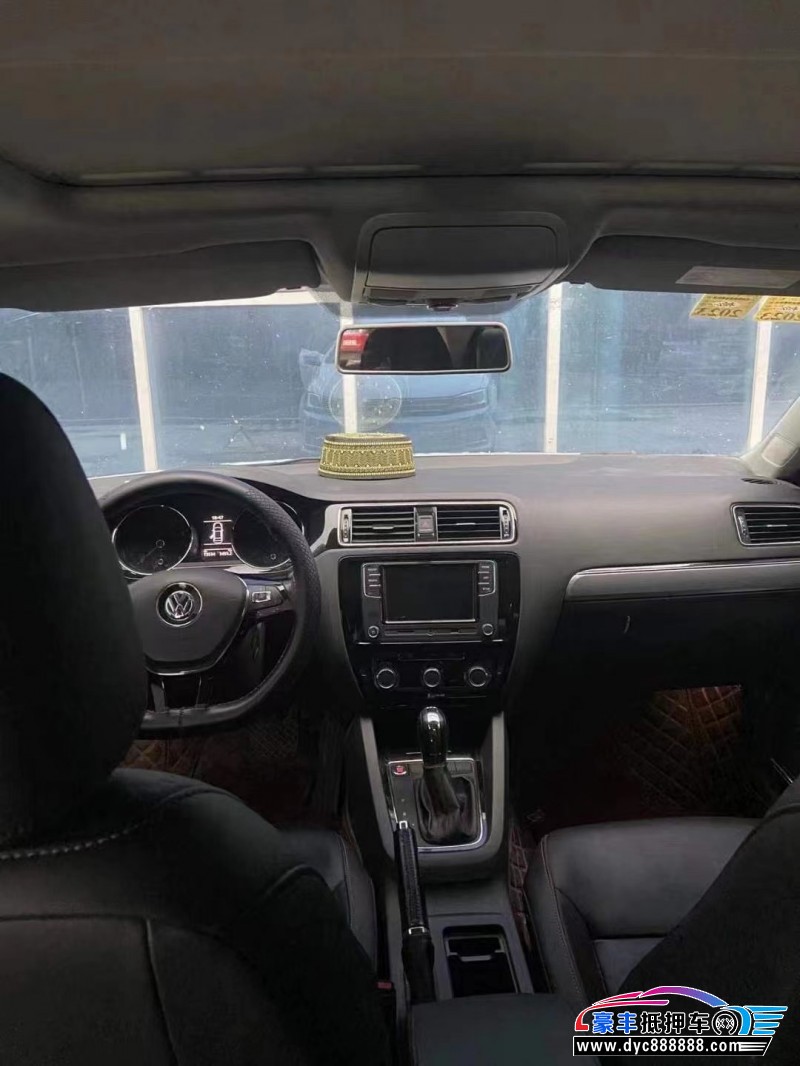 17年大众速腾轿车抵押车出售