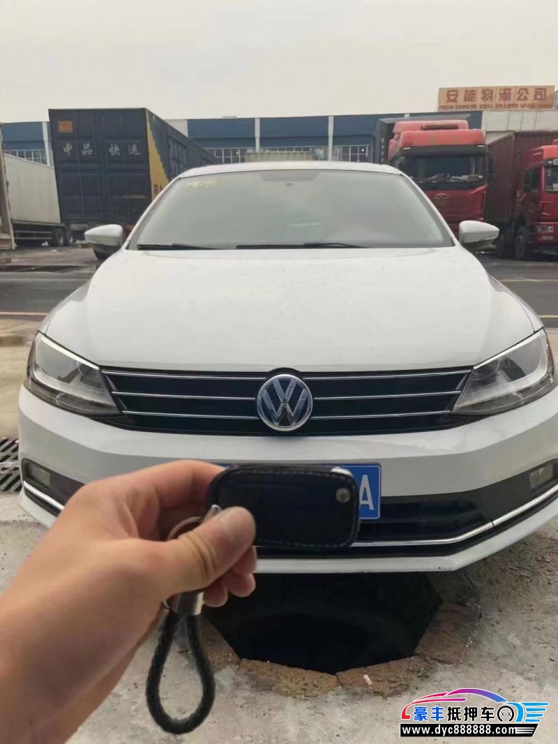 17年大众速腾轿车抵押车出售