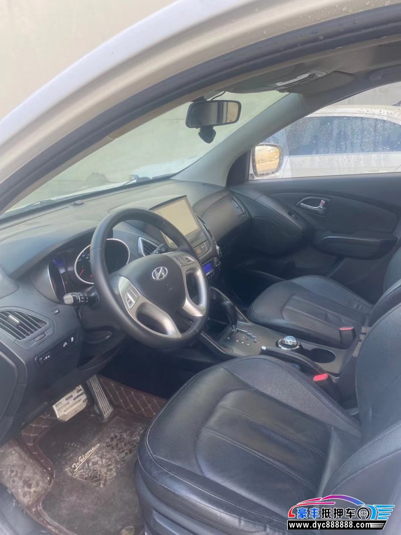 13年现代ix35SUV抵押车出售