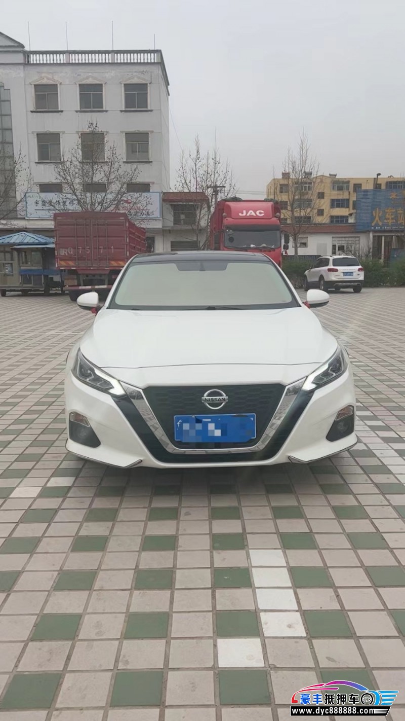 20年日产天籁轿车抵押车出售