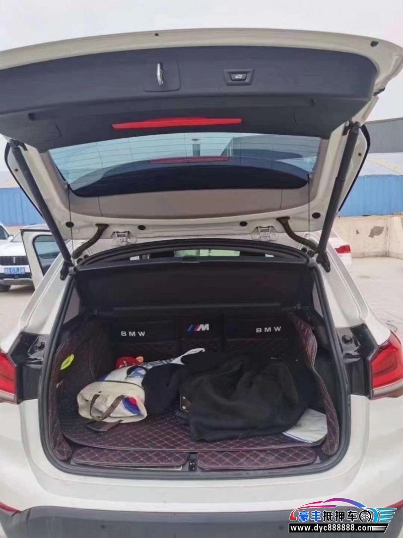 21年宝马X1轿车抵押车出售