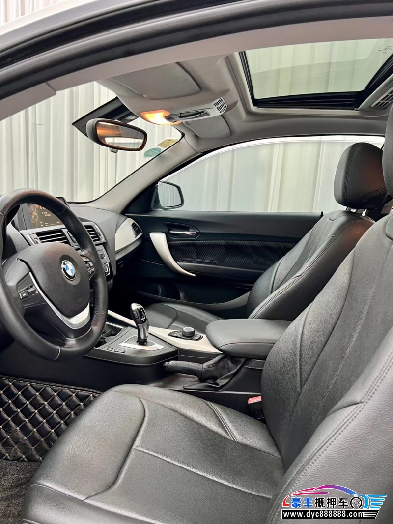 16年宝马2系轿车抵押车出售