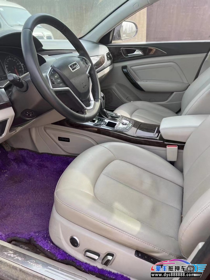 17年众泰Z700轿车抵押车出售