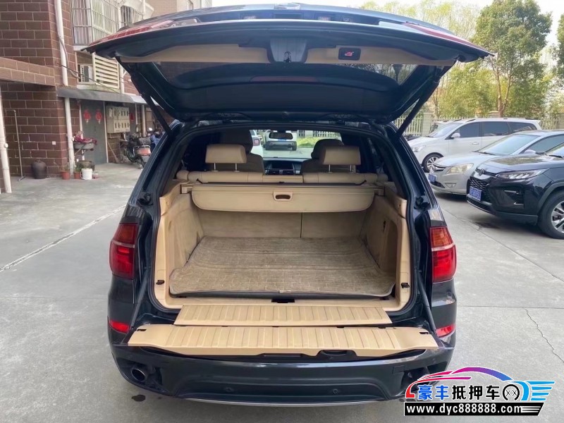 11年宝马X5SUV抵押车出售
