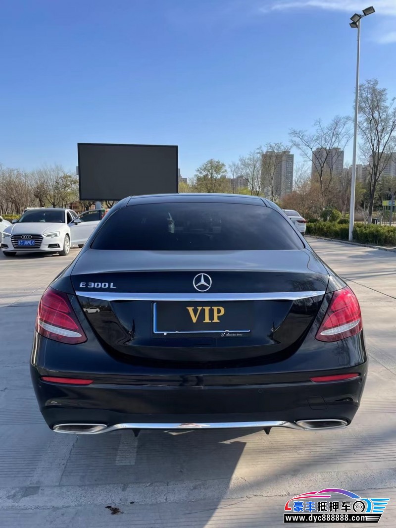 19年奔驰E轿车抵押车出售