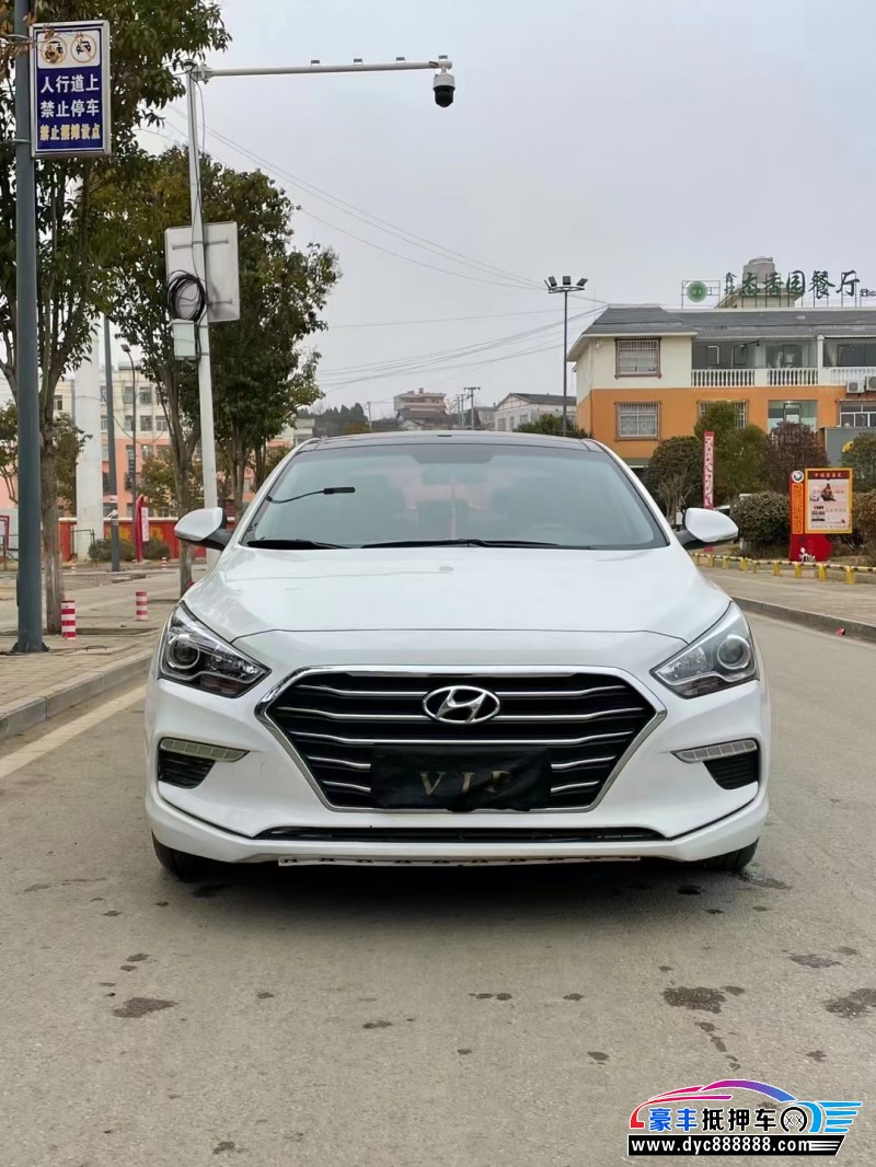 17年现代名图轿车抵押车出售