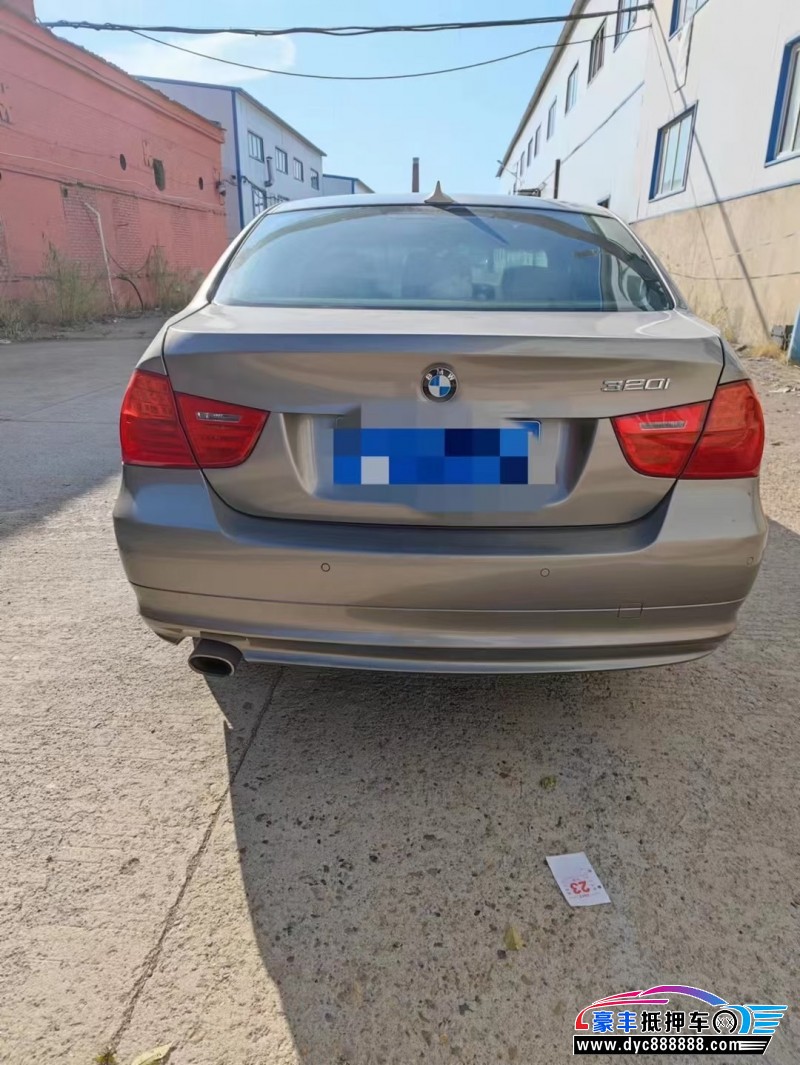 12年宝马3系轿车抵押车出售