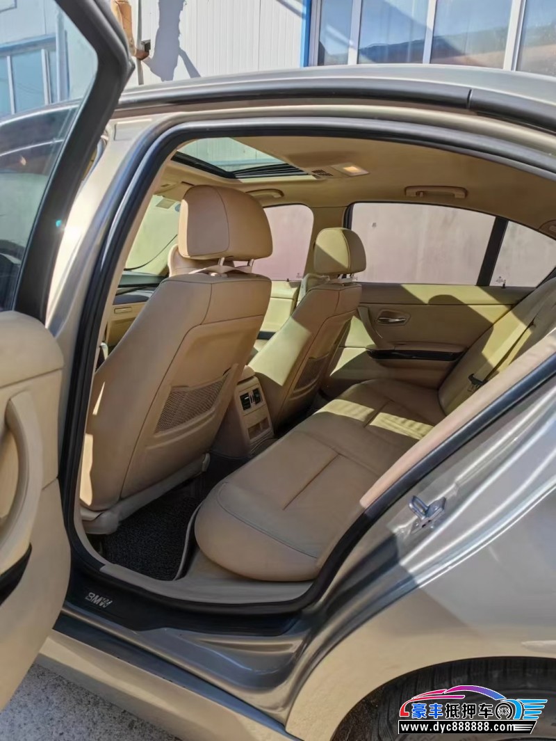 12年宝马3系轿车抵押车出售