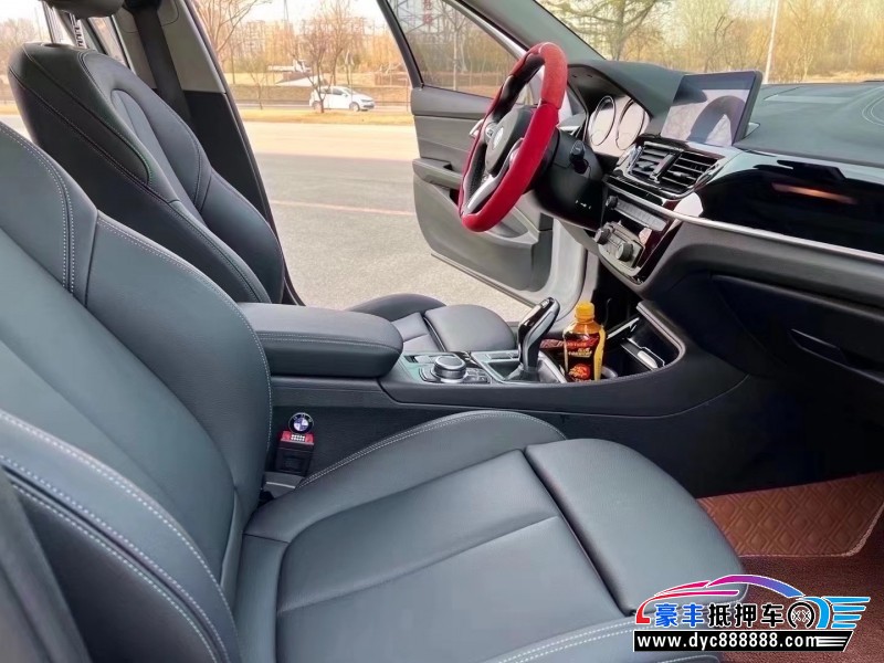 21年宝马1系轿车抵押车出售