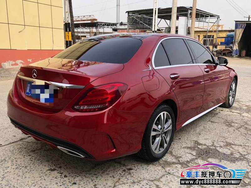 18年奔驰C级轿车抵押车出售