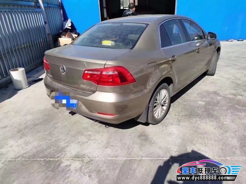 13年大众宝来轿车抵押车出售