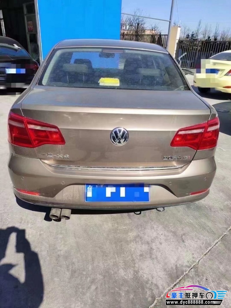 13年大众宝来轿车抵押车出售