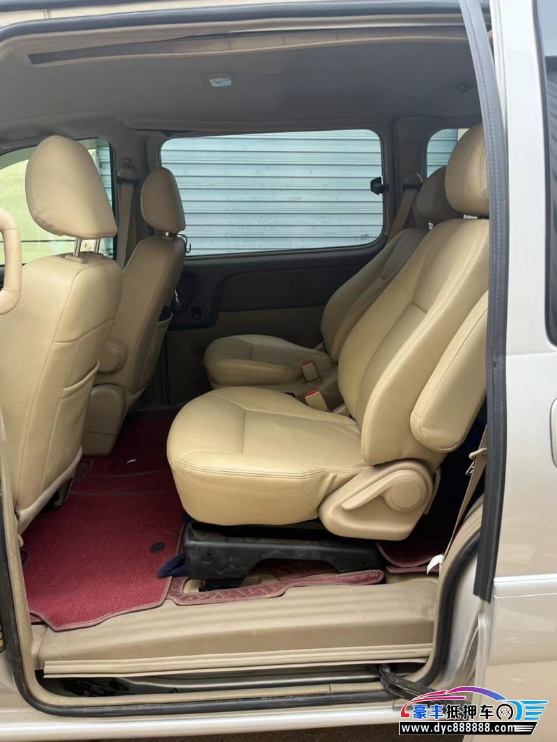 15年别克GL8轿车抵押车出售