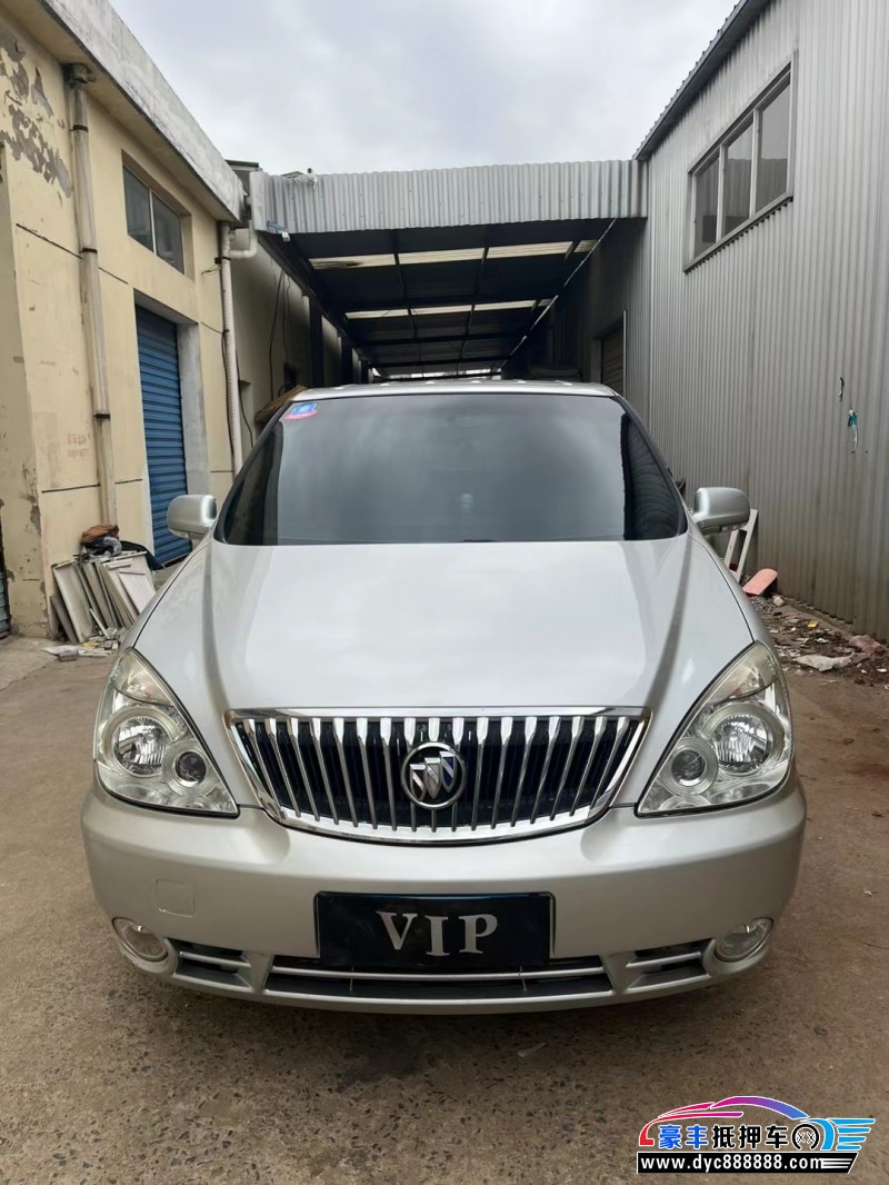 15年别克GL8轿车抵押车出售