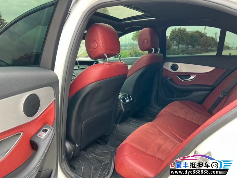 18年奔驰C级轿车抵押车出售