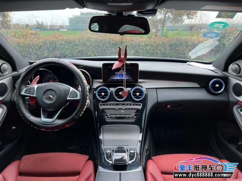 18年奔驰C级轿车抵押车出售