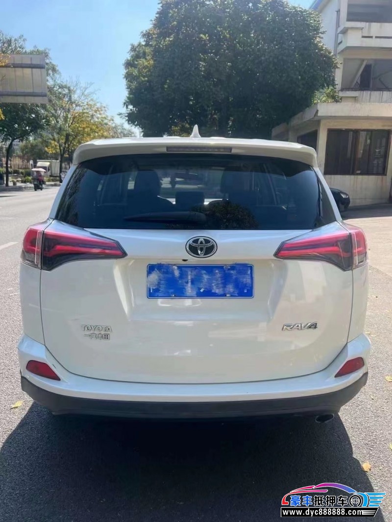 17年丰田RAV4轿车抵押车出售