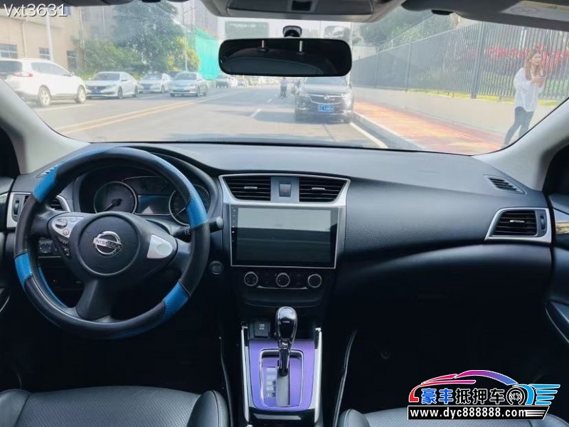 16年日产轩逸轿车抵押车出售