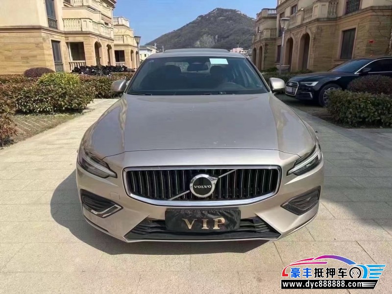 23年沃尔沃S60轿车抵押车出售
