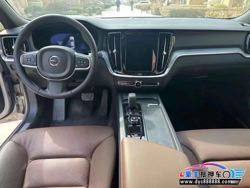 23年沃尔沃S60轿车抵押车出售